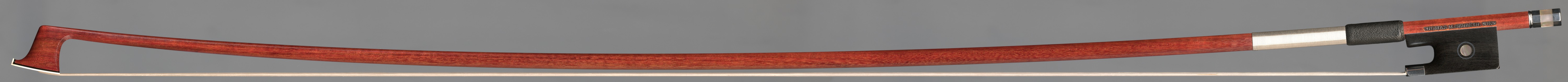 THOMAS M. GERBETH, WIEN – Modell Peccatte, silbermontiert, Ebenholzfrosch, geteiltes Beinchen, runde Stange (Beispielfoto).